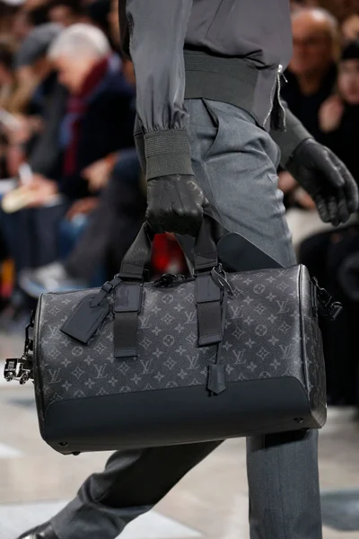 Look 26
